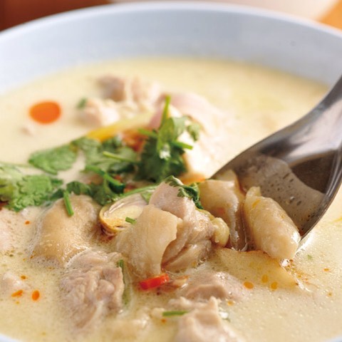 トムカーガイ（ココナッツチキンスープ）のレシピ