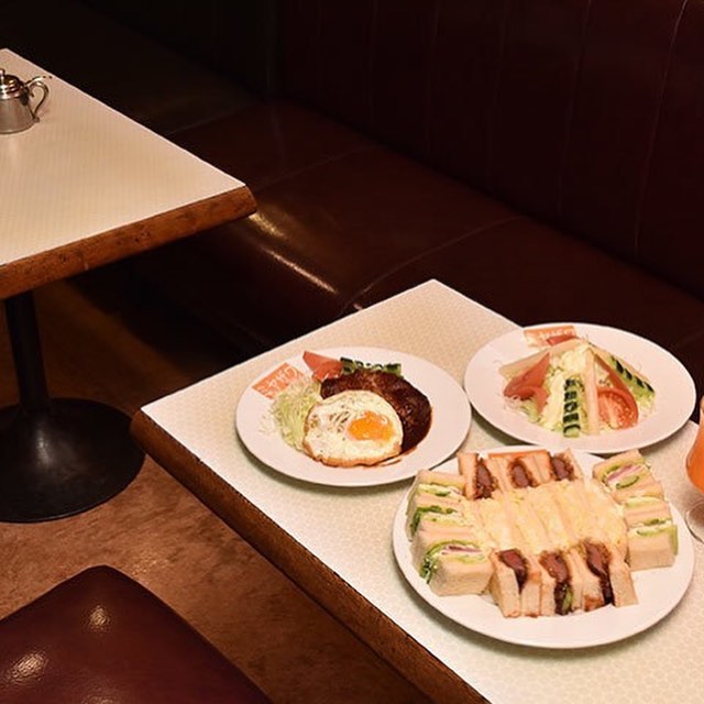 東京カレンダー 銀座で遊んでいる大人なら御用達の みやざわ の サンドイッチ 半レアの 牛ヒレステーキサンド は焼き加減がたまらない 隠れた逸品だ 東京カレンダー 東 Ciao Nihon 東京カレンダー 銀座で遊んでいる大人なら御用達の みやざわ の サンドイッチ 半レアの 牛ヒレステーキサンド は焼き加減がたまらない 隠れた逸品だ 東京カレンダー 東 Ciao Nihon