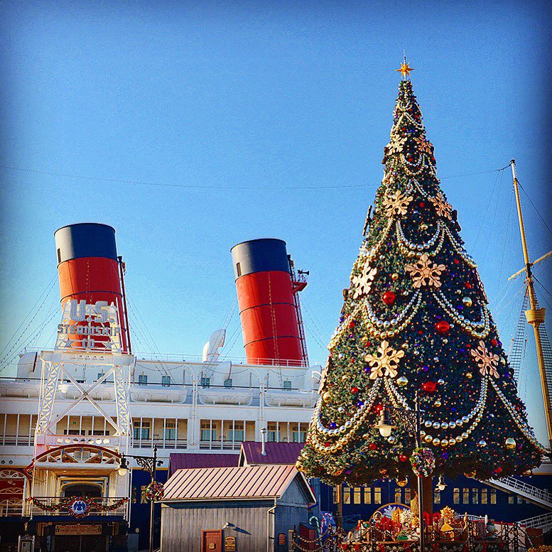 Tokyo Disney Resort What S On Your Wish List For Christmas 誰へのクリスマスプレゼントが置かれているのかな Christmaswish Ciao Nihon Tokyo Disney Resort What S On Your Wish List For Christmas 誰へのクリスマスプレゼントが置かれているのかな Christmaswish Ciao Nihon