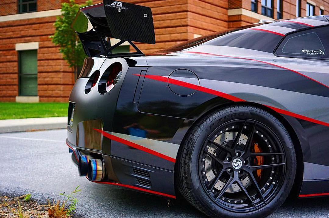 @Nissan: Best foot forward this year. #NewYear #2018 #OMGTR #R35 # ...