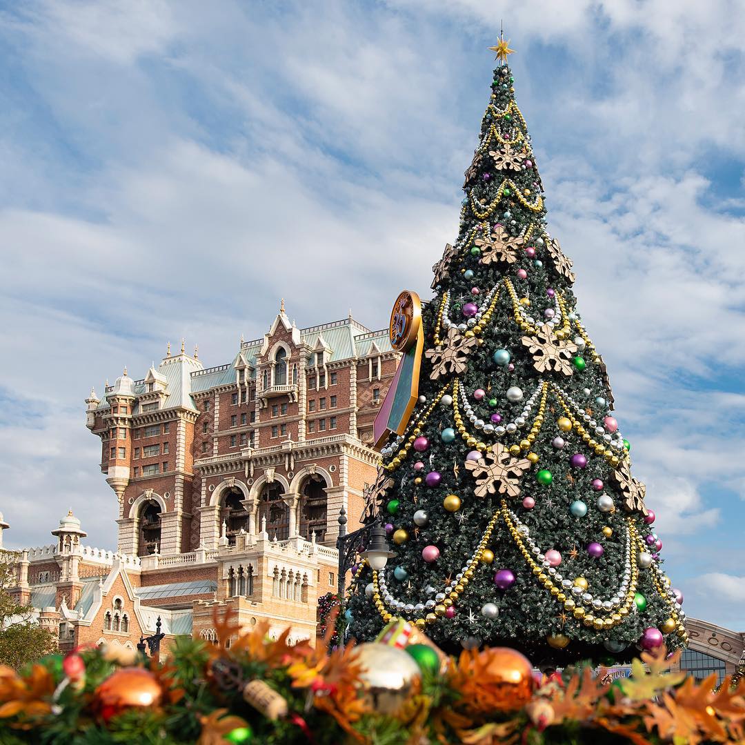 Tokyo Disney Resort Can T Wait For The Holiday Season 待ちに待ったディズニークリスマスのはじまり Disneychristmas Ameri Ciao Nihon