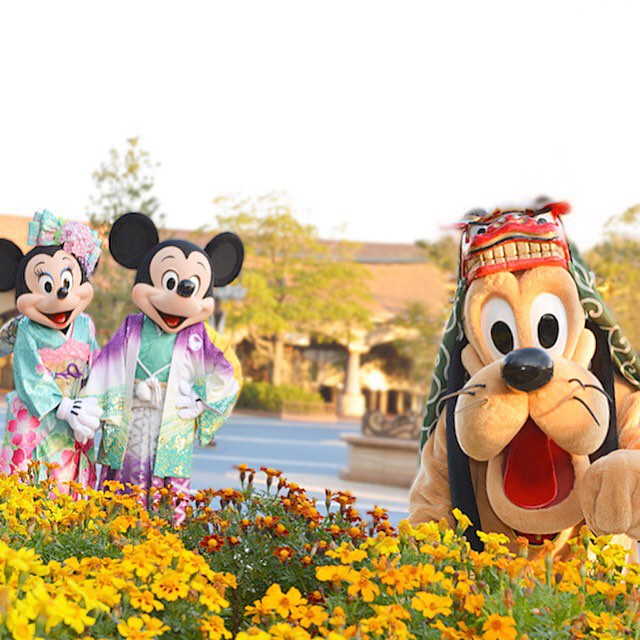 Tokyo Disney Resort Happy New Year Hope This Year Brings You Great Big Smiles 16年 も どうぞよろしくお願 Ciao Nihon