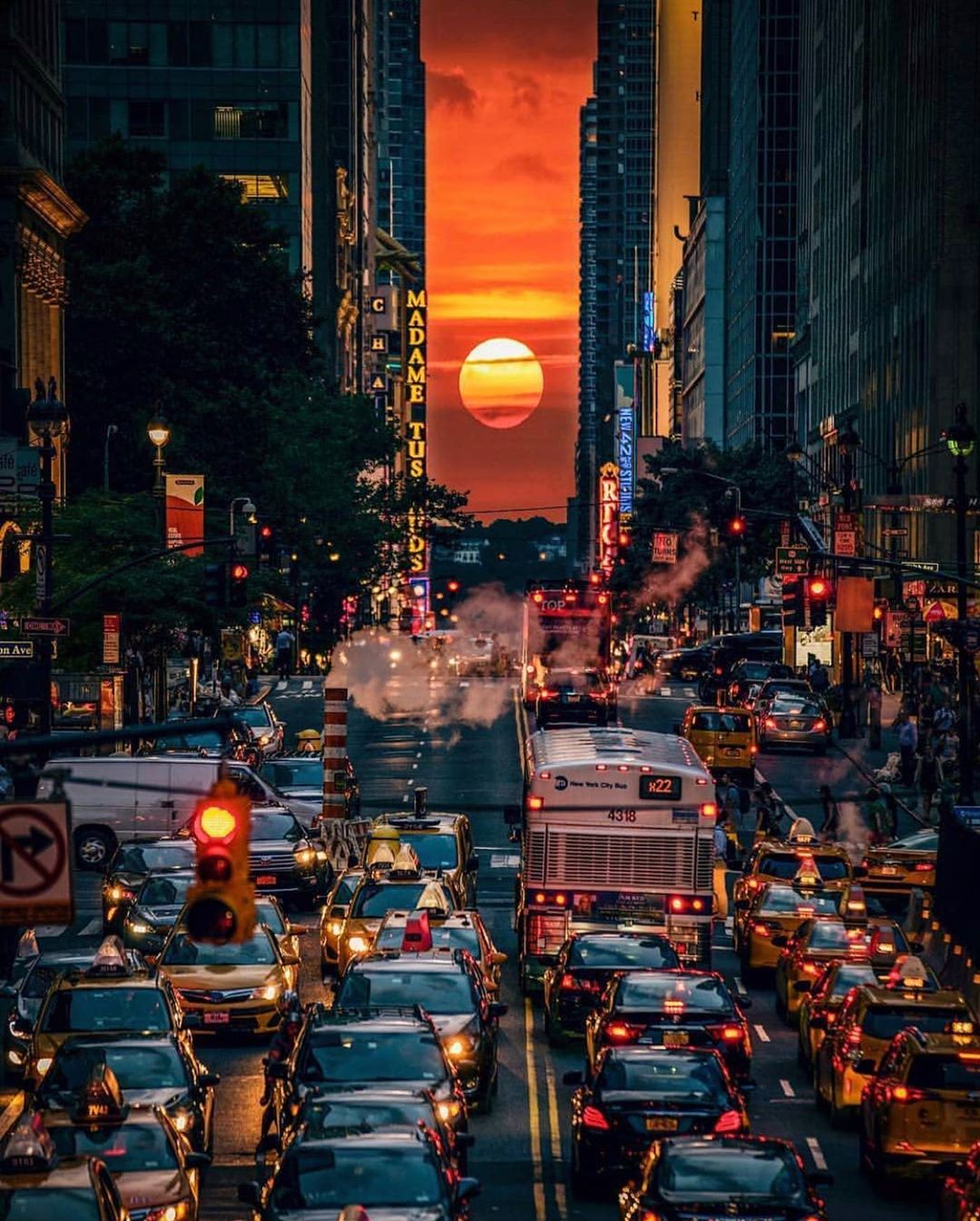 Canon Photography In perfect alignment. Manhattanhenge, also called