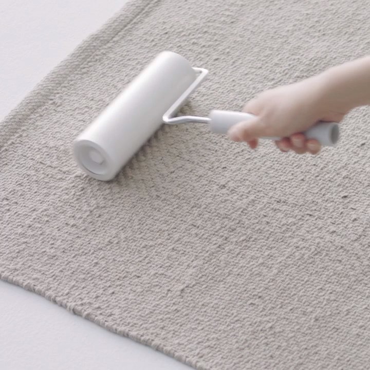 Muji無印良品 掃除用品システム カーペットクリーナー 収納時に便利な自立式で カバーの両側から収まります 掃除用品システムのポールに取り付けても使えます Cl Ciao Nihon