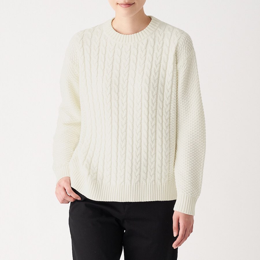 MUJI無印良品: 【新商品】ケーブル柄クルーネックセーター（婦人） - やわらかな肌触りと軽やかさが特長のクルーネックセーターです
