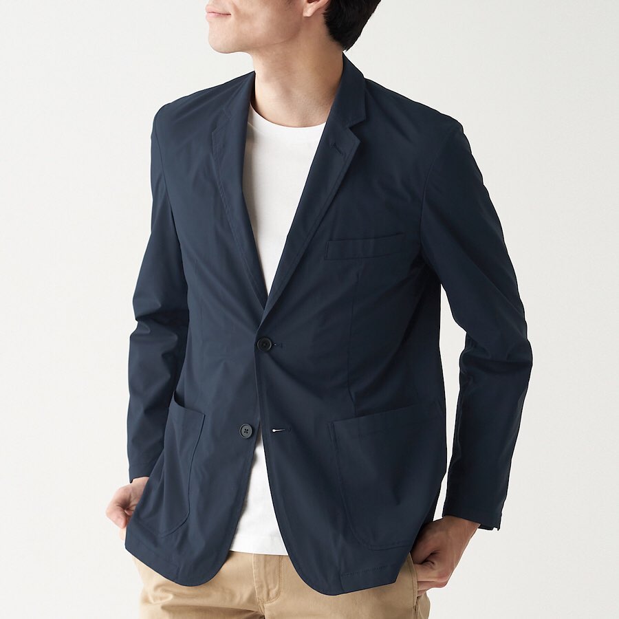 Muji無印良品 新商品 水を弾くストレッチ6ポケットジャケット 紳士 小物をスマートに収納できる隠しポケットがついたジャケットです イネの葉の構造をヒントにした生地表面 Ciao Nihon