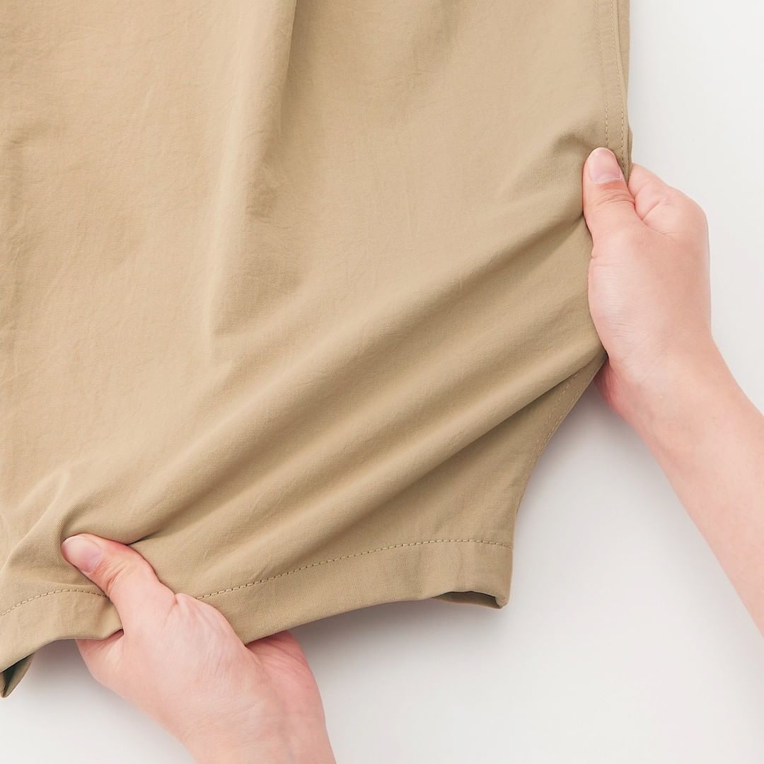 MUJI無印良品 【新商品】撥水ストレッチチノタックワイドパンツ(婦人) 撥水加工を施した、伸縮性のある生地を使用したワイドパンツです。さらりとした肌触りで、ウエスト後部はゴ MUJI無印良品 【新商品】撥水ストレッチチノタックワイドパンツ(婦人) 撥水加工を施した、伸縮性のある生地を使用したワイドパンツです。さらりとした肌触りで、ウエスト後部はゴ