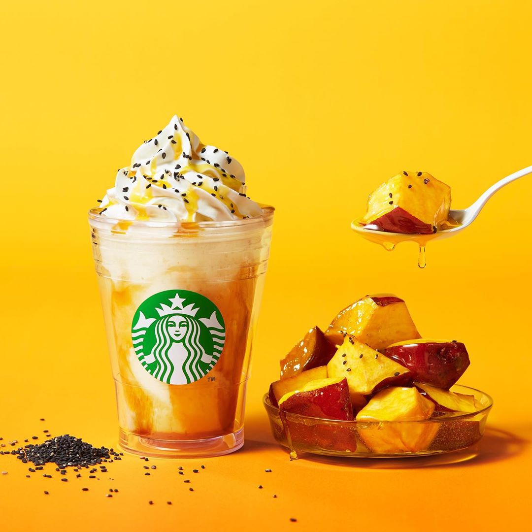 Starbucks 本日 9 23 よりstart 蜜をからめた大学芋をごろっとそのままブレンドし 黒ゴマをトッピングした 大学芋フラペチーノ が新登場 さつま Ciao Nihon Starbucks 本日 9 23 よりstart 蜜をからめた大学芋をごろっとそのままブレンドし 黒ゴマをトッピングした 大学芋フラペチーノ が新登場 さつま Ciao Nihon