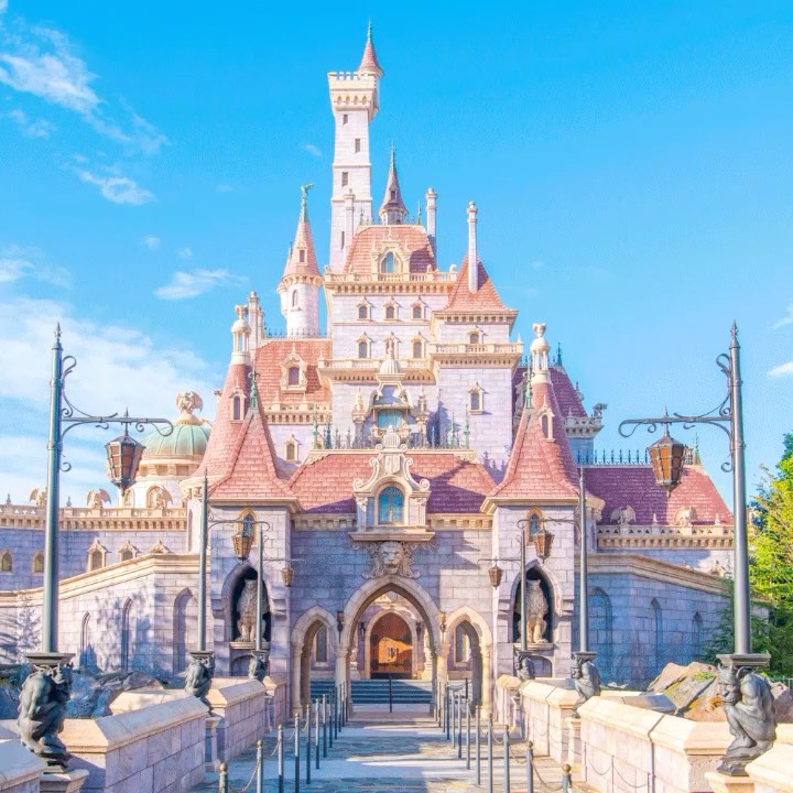 Tokyo Disney Resort Welcome To The Enchanted Tale Of Beauty And The Beast 夢と魔法に満ちたものがたりの世界へ Beauty Ciao Nihon
