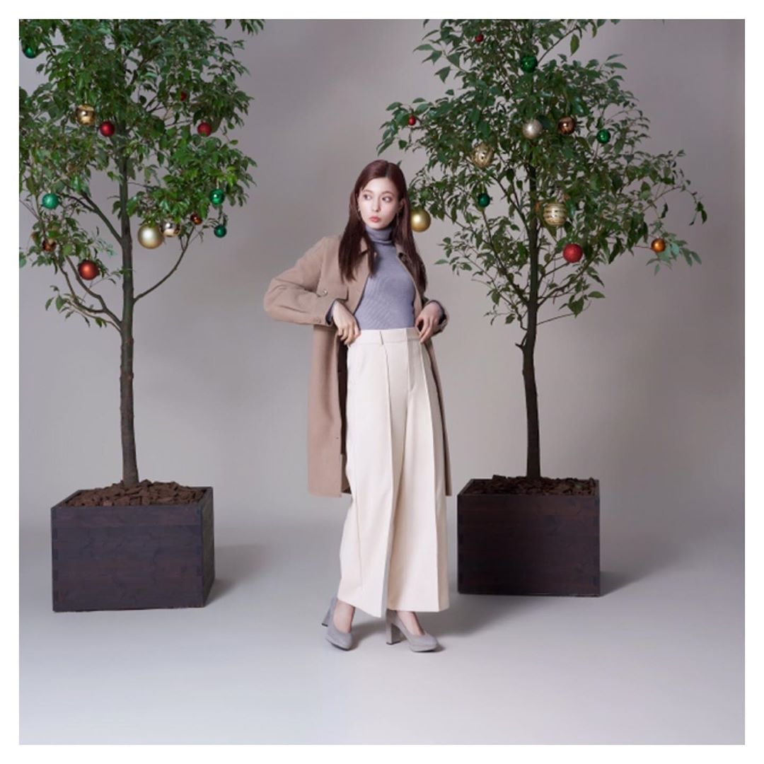 Gu ジーユー 寒い季節でもおしゃれを楽しみたい そんな思いを叶える イージースラックス に 起毛素材が登場 秋冬のおしゃれ悩みも これで解決 キレイ目コ Ciao Nihon