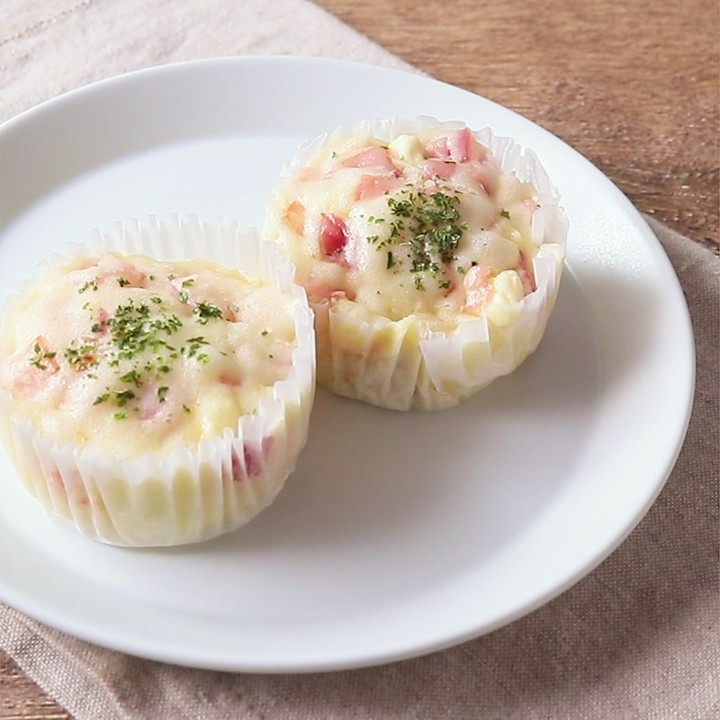 Kurashiru 電子レンジで簡単 ベーコンとチーズの蒸しパン 電子レンジでお手軽に作れるベーコンとチーズの蒸しパンのご紹介です ホットケーキミックスで混ぜるだけなので Ciao Nihon