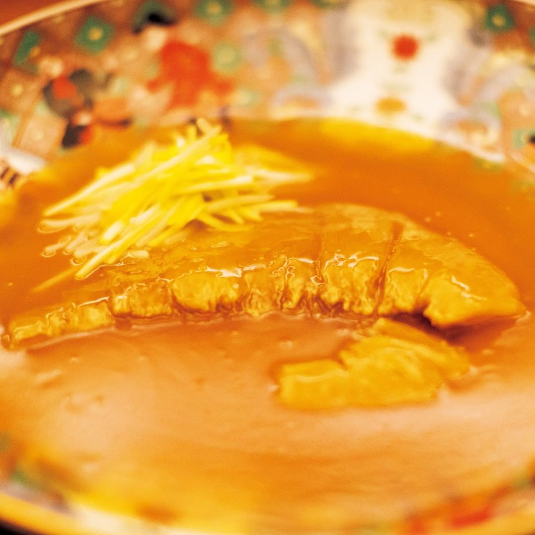 東京カレンダー 美食の限りを尽くせる 名店のシェフの中国料理 写真 フカヒレ姿煮込み モウカザメのフカヒレを使い 白湯で煮込んだもの 鶏肉や骨を4 5時間かけて Ciao Nihon 東京カレンダー 美食の限りを尽くせる 名店のシェフの中国料理 写真 フカヒレ姿煮込み モウカザメのフカヒレを使い 白湯で煮込んだもの 鶏肉や骨を4 5時間かけて Ciao Nihon