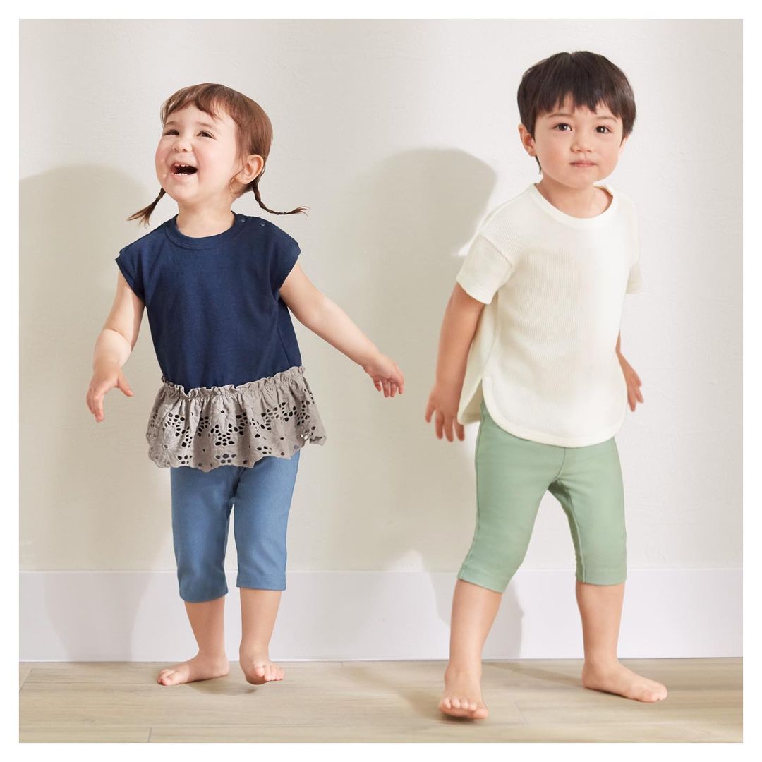 Gu ジーユー Gu Baby 新商品登場 4月中旬発売予定アイテムのお知らせです これからの季節のおしゃれにぴったりな レースサロペットが新登場 実は 肩紐部分 Ciao Nihon Gu ジーユー Gu Baby 新商品登場 4月中旬発売予定アイテムのお知らせです これからの季節のおしゃれにぴったりな レースサロペットが新登場 実は 肩紐部分 Ciao Nihon