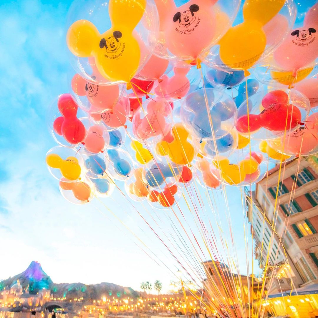 Tokyo Disney Resort A Colorful Day With Happy Balloons 夢を乗せて Ballon Mediterraneanharbor Tokyodis Ciao Nihon