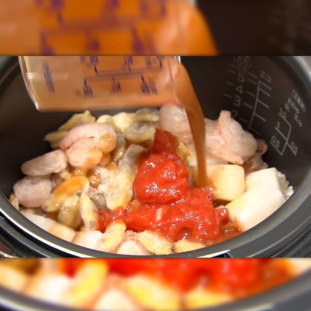 Kajiyarou パエリア風炊き込みご飯 炊飯器に米 2合 冷凍シーフードミックス 250g トマト缶 50g 南蛮えびスープ 60ml を入れる 水を2合の目盛 Ciao Nihon Kajiyarou パエリア風炊き込みご飯 炊飯器に米 2合 冷凍シーフードミックス 250g トマト缶 50g 南蛮えびスープ 60ml を入れる 水を2合の目盛 Ciao Nihon