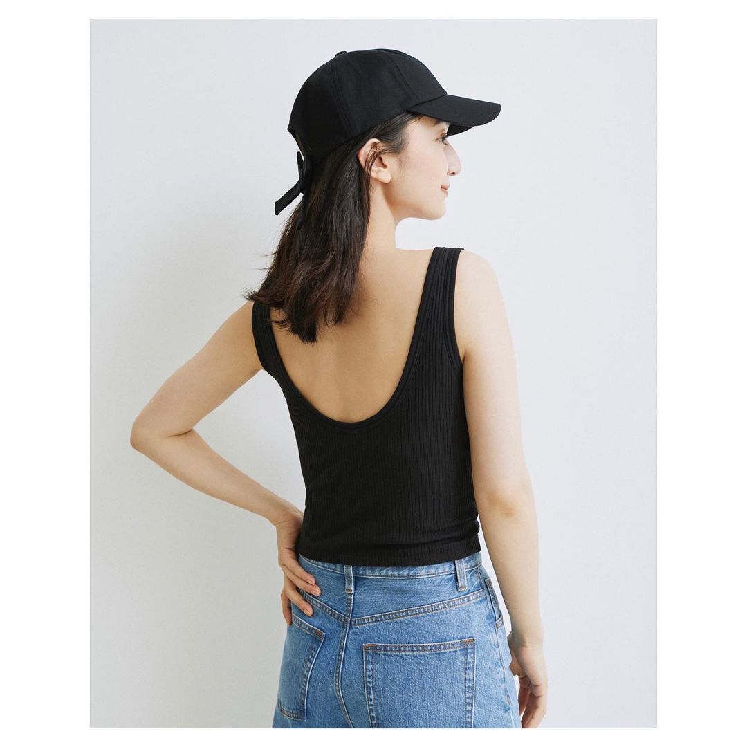 Gu ジーユー ファッションに合わせやすい カップ付きインナー ブラフィール 夏の着こなしにおすすめなデザインアイテムなら 下着を重ね着せずにファッションを楽しめる Ciao Nihon