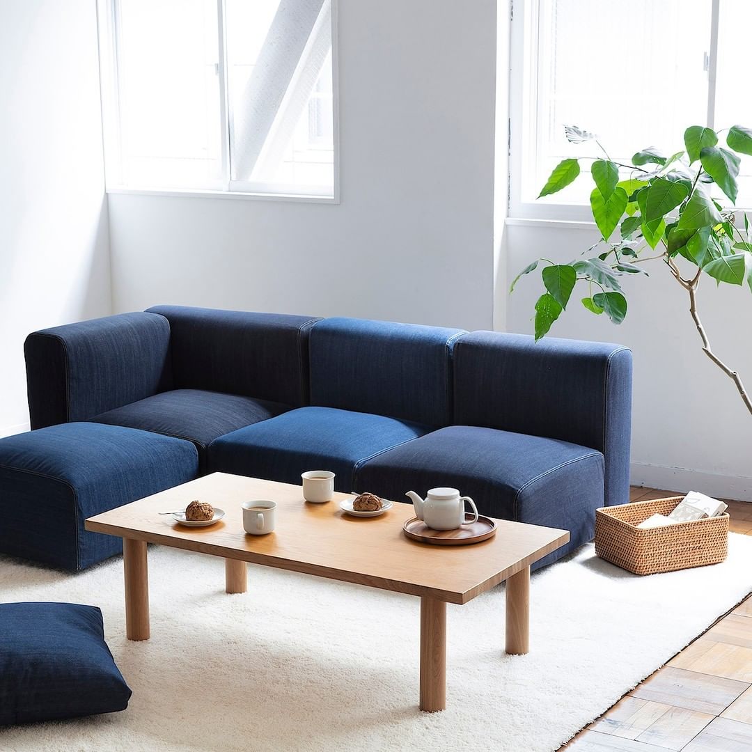 Muji無印良品 くらしとテーブル 日々のさまざまな場面で活躍する ダイニングテーブルやローテーブル 食事やリビングでのくつろぎ時間にはもちろん とき Ciao Nihon Muji無印良品 くらしとテーブル 日々のさまざまな場面で活躍する ダイニングテーブルやローテーブル 食事やリビングでのくつろぎ時間にはもちろん とき Ciao Nihon