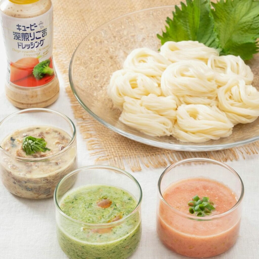 .
バラエティ豊か！『３種のごまダレそうめん』
.
３種の手作りごまダレで脱マンネリ！
ごまドレに、サバ缶や夏野菜を合わせれば
簡単にタレのバリエーションが広が
