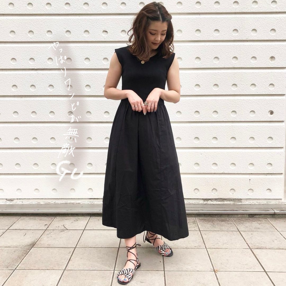 Gu For All 布帛コンビネーションワンピースをpick Up 1枚でキマる 大人女子必見のワンピース ハイウエストで切り替えた フレアなスカートが とってもエレガント足元に個 Ciao Nihon