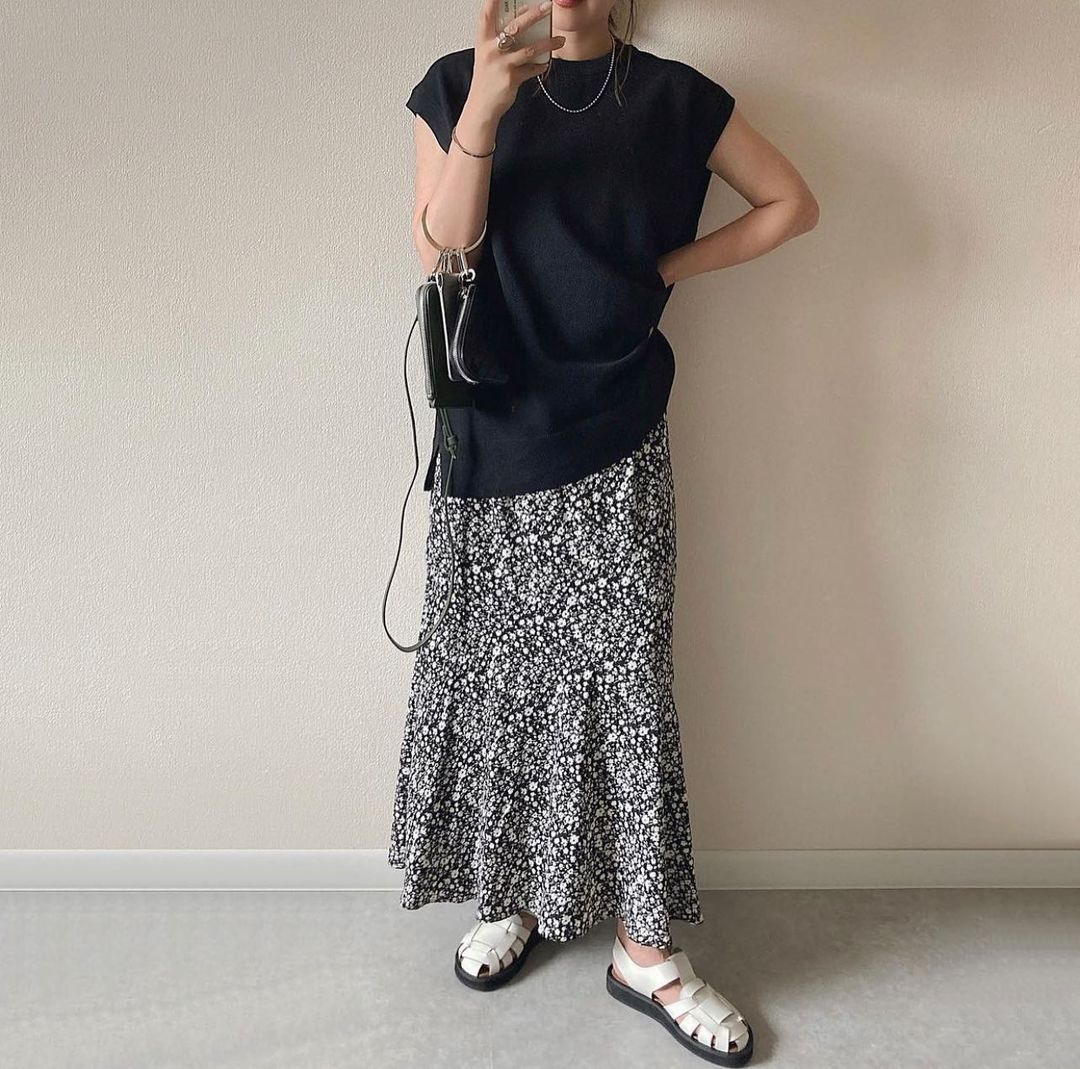 Gu For All Gu Men ウォッシャブルベストをpick Up メンズ のシルエットをプラスした ゆるカジュアルがとってもかわいいしっかりとした生地感ながら 夏仕様のアイテ Ciao Nihon Gu For All Gu Men ウォッシャブルベストをpick Up メンズ のシルエットをプラスした ゆるカジュアルがとってもかわいいしっかりとした生地感ながら 夏仕様のアイテ Ciao Nihon