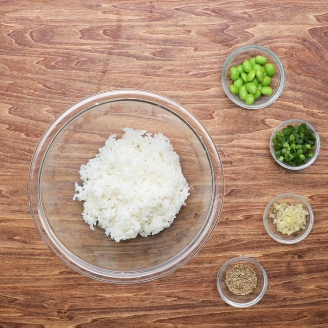 TastyJapan 混ぜるだけ簡単！枝豆の彩りおにぎり3種 / 3 Ideas For Edamame Rice Balls