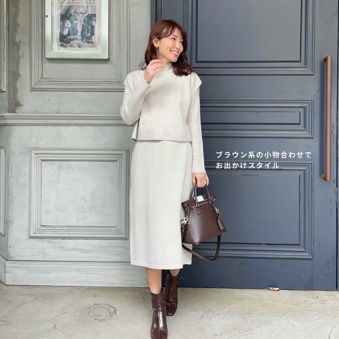 GU For All: 3WAYレイヤードニットワンピースをPick up！ クルーネックのワンピースは 袖がリブになっていて程よい長さの丈感も魅力  ベストはちょっぴりハイネックで Ciao Nihon