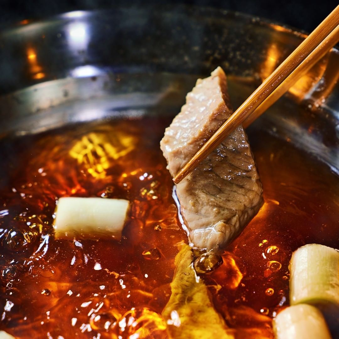 東京カレンダー まぐろの深い旨みがカツオだしに溶け込む ねっとり食感の ねぎま鍋 が美味しすぎる ねぎま鍋は 江戸時代に生まれた鍋料理 その味を現代に受け継ぎ 磨きをかけたの Ciao Nihon