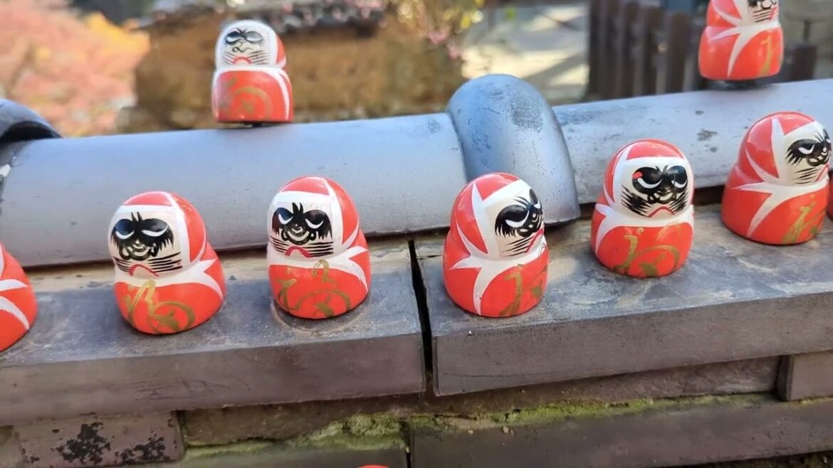 Marché, Daruma et cascade ....