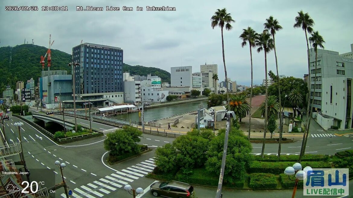 【LIVE配信】眉山ライブカメラ（徳島県徳島市）/Mt. Bizan in Tokushima Japan - Live Cam